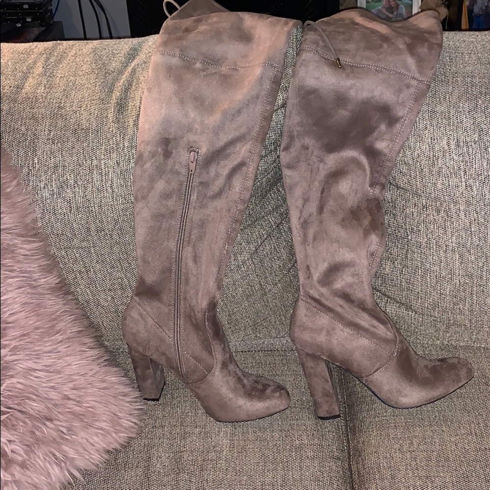 A new day Penelope light taupe 7.5 knee high